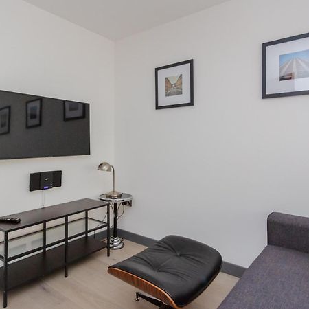 Stylish 1 Bedroom Apartment In Holborn In A Great Location Londres Extérieur photo