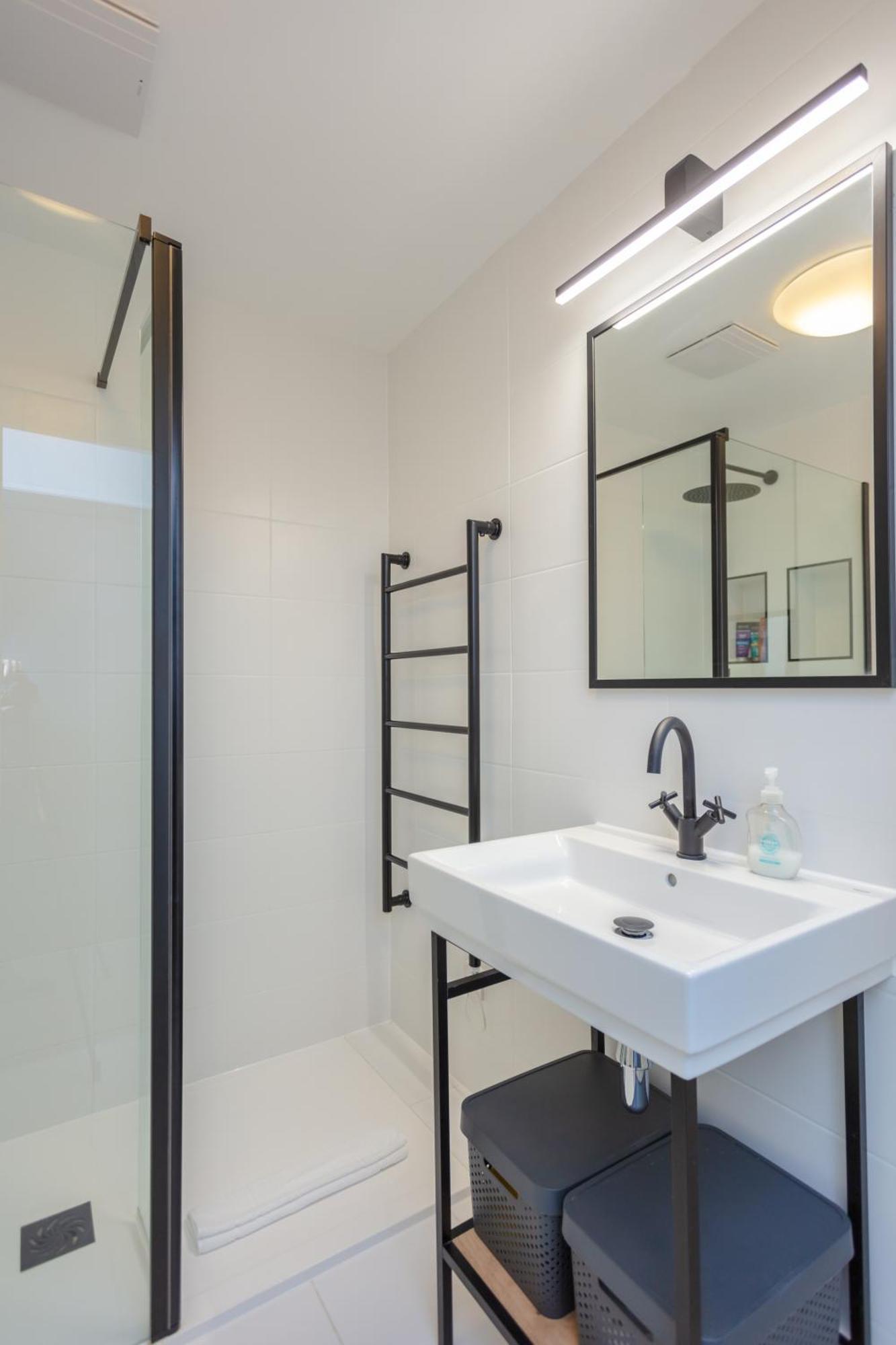 Stylish 1 Bedroom Apartment In Holborn In A Great Location Londres Extérieur photo